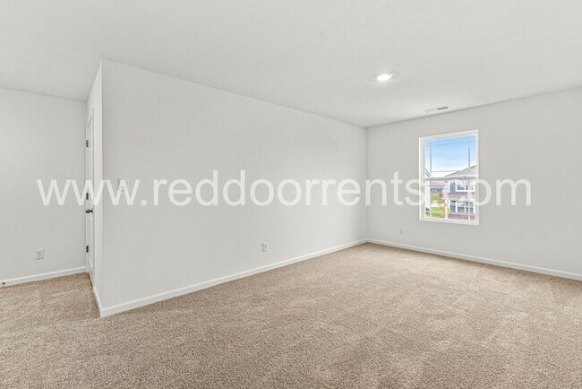 Building Photo - 2183 Warbler St