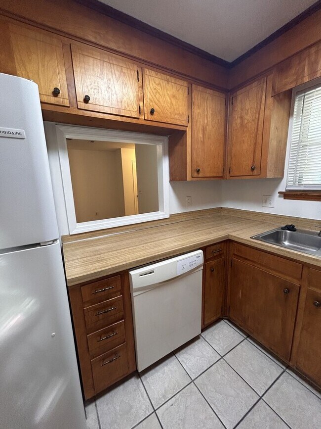 Building Photo - Affordable 2BR Duplex in Ladson!