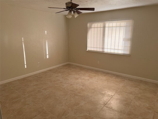 Building Photo - 4915 Porter Ridge Dr