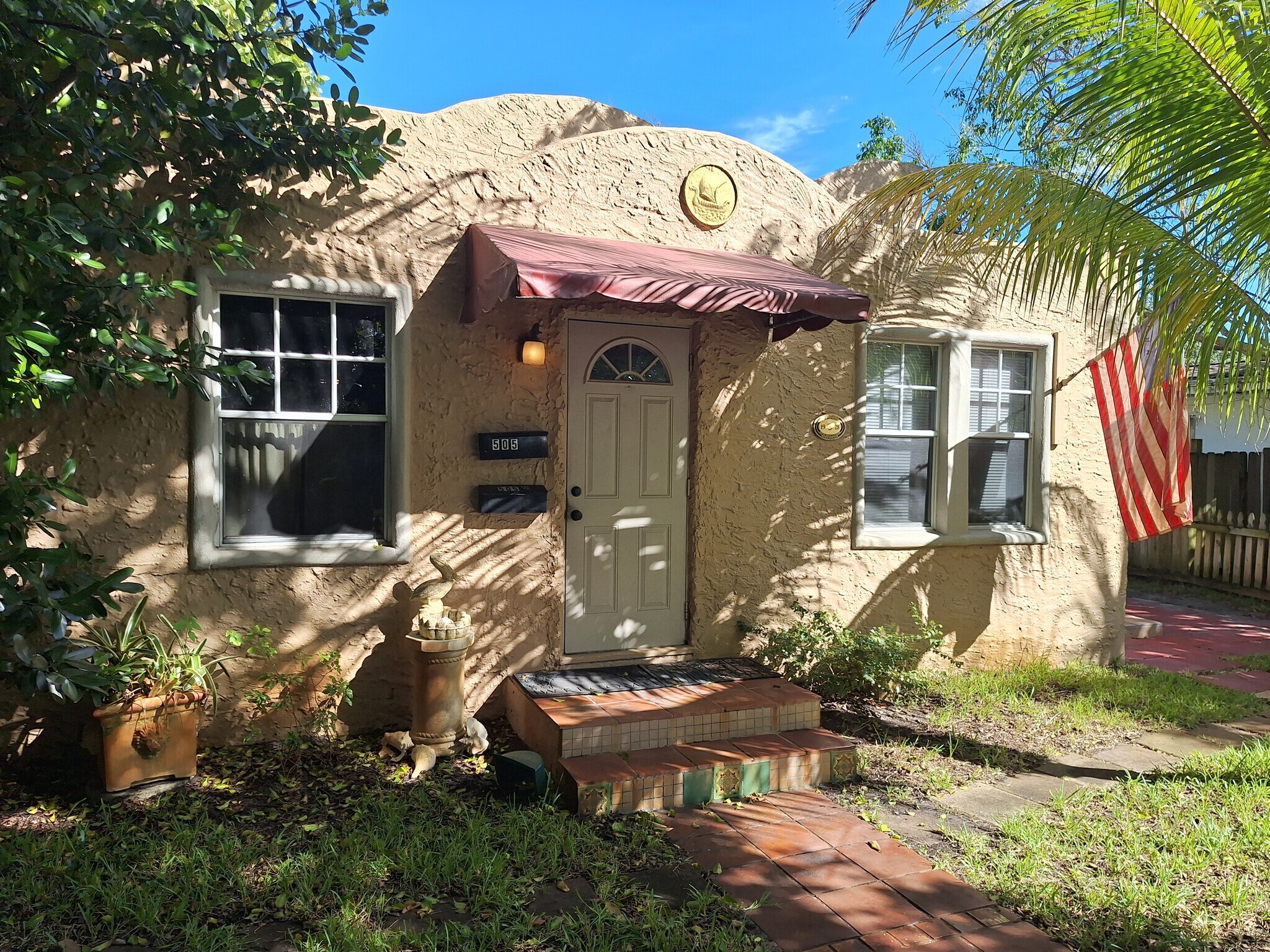 Building Photo - 505 54th St