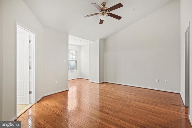 Building Photo - 23216 Scholl Manor Way