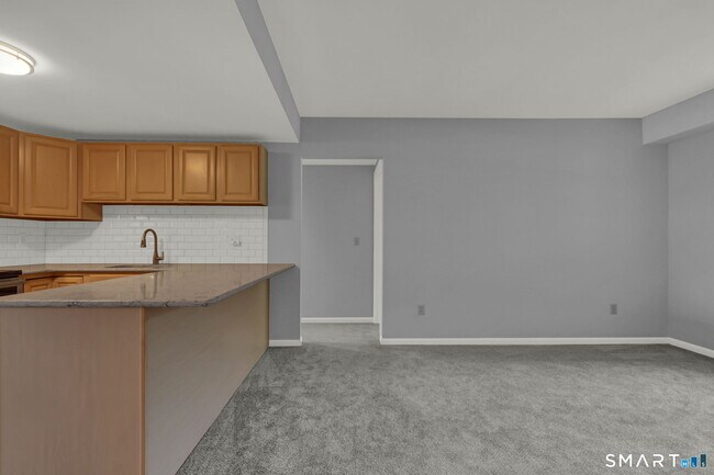 Building Photo - 1128 Windward Rd