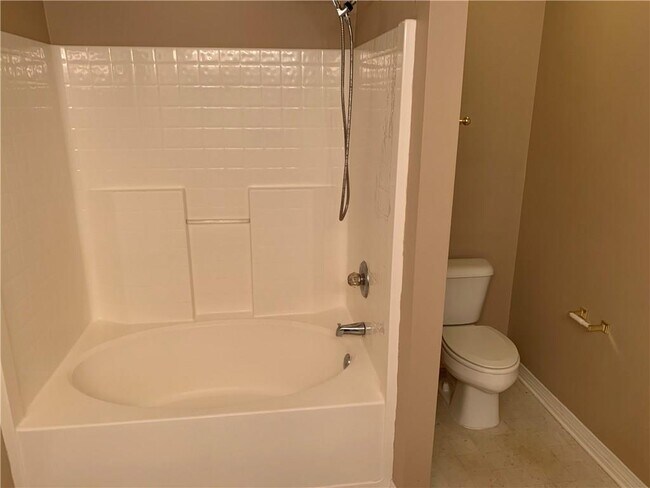 Building Photo - 755 Willow Springs Dr