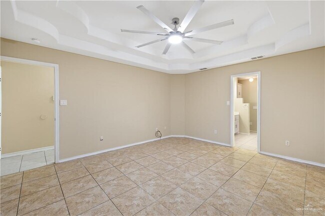 Building Photo - 38 Kiwi Ave