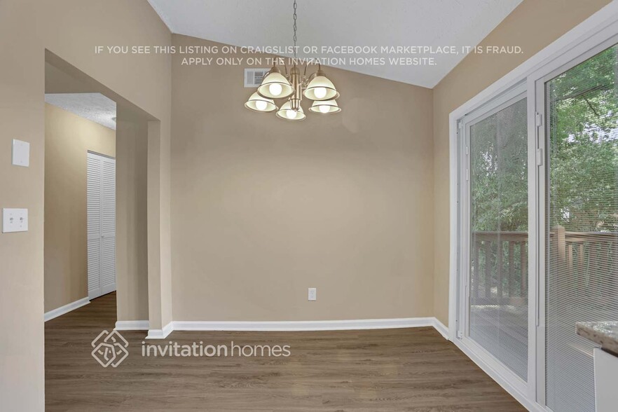 Building Photo - 3987 Majestic Dr SW