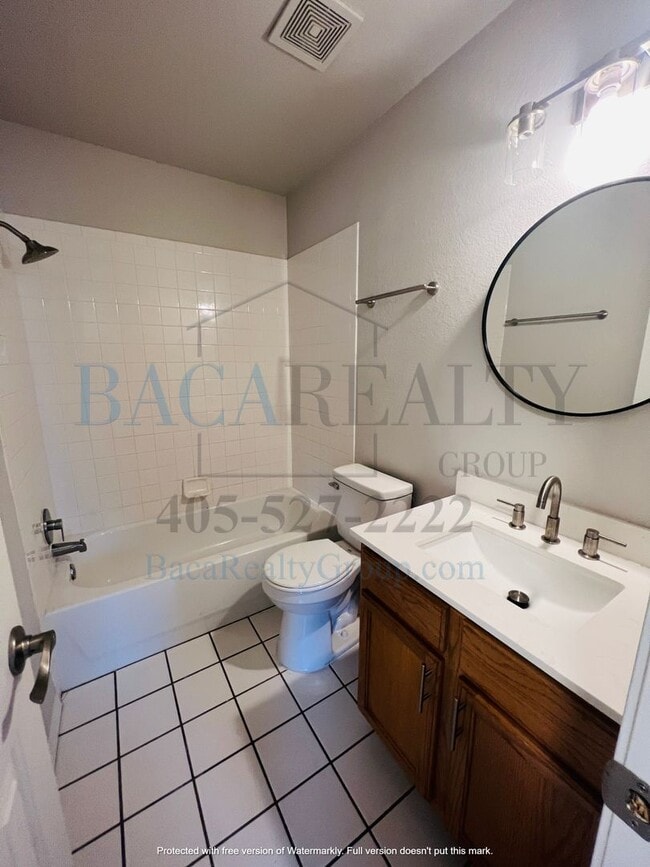 Building Photo - 3br 2ba home in the Shadowlake Subdivision!!