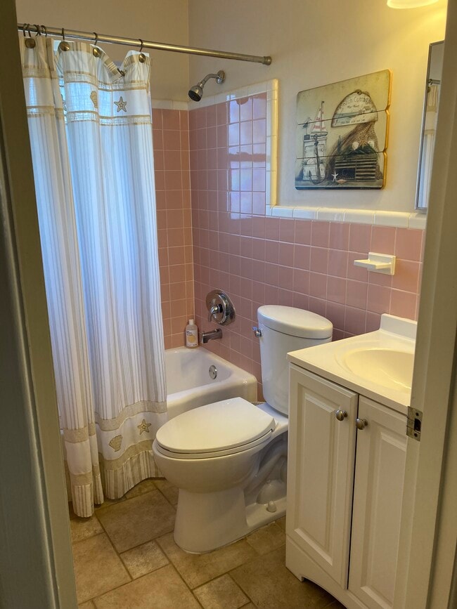 Building Photo - 27420 San Marino Dr