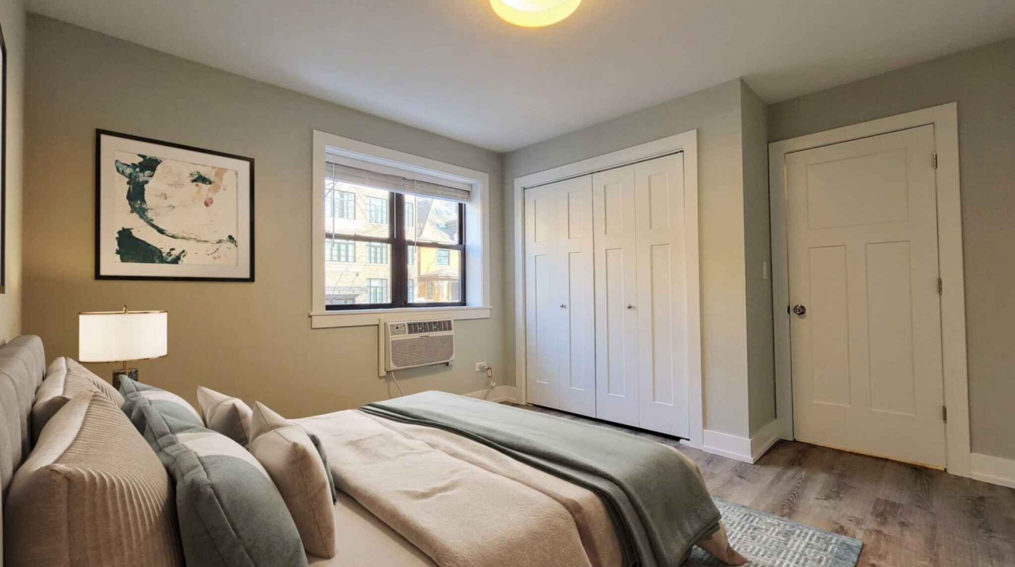 Building Photo - 507 W Barry Ave