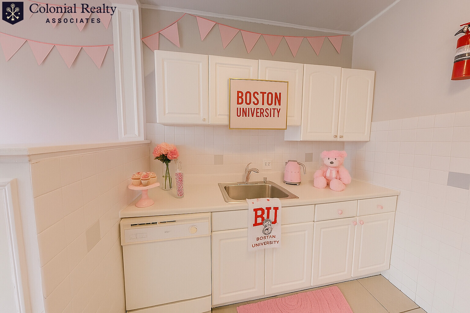 Building Photo - 330 St Paul St