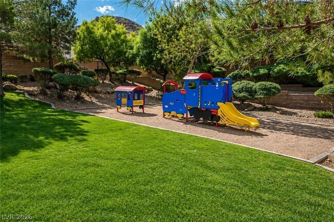 Building Photo - 227 Serenity Crest St