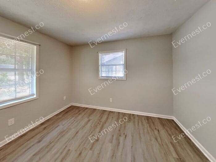 Building Photo - 239 Bellwood Ln