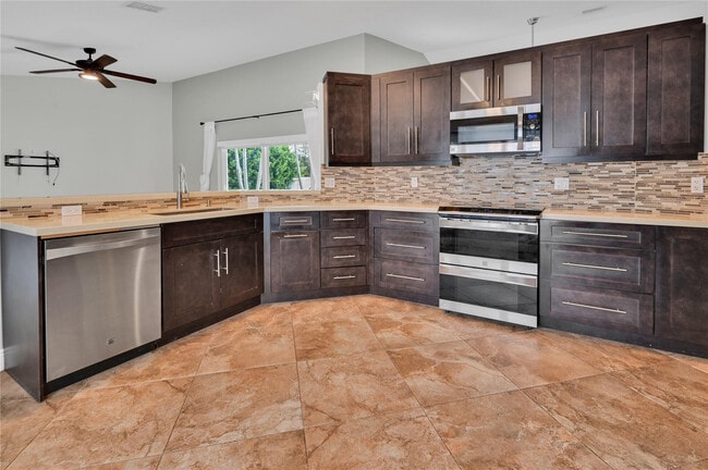 Building Photo - 8949 NW 45th Ct