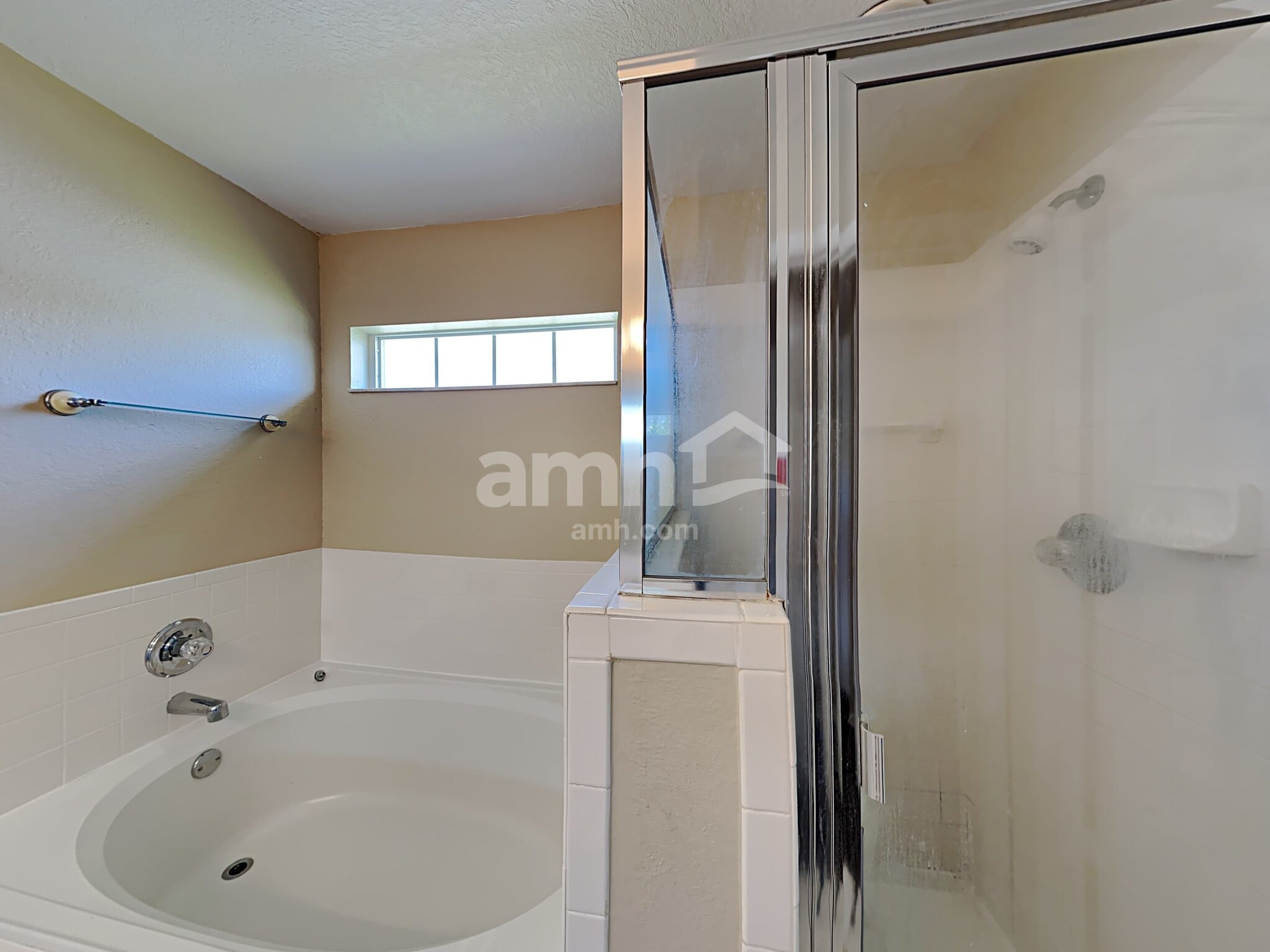 Building Photo - 2862 Hickory Ridge Dr