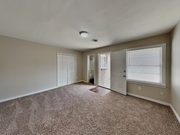 Building Photo - 3758 Denton Hwy