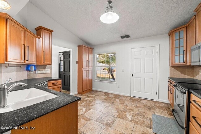 Building Photo - 11434 Wandering Pines Ln