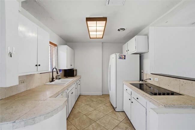 Building Photo - 510 S 29th Ct