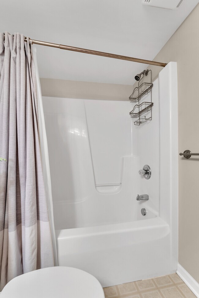 Building Photo - 6690 Green Valley Ct SE