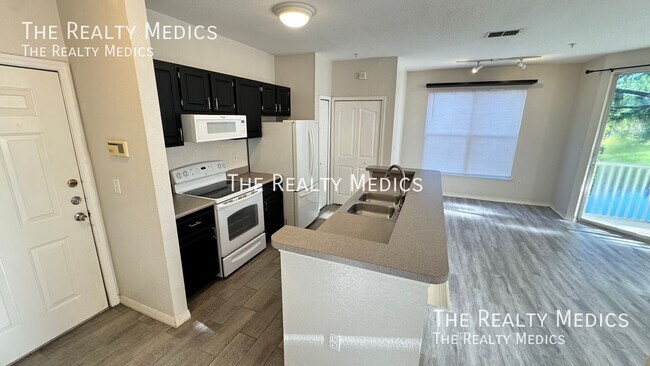 Building Photo - 8913 Legacy Ct