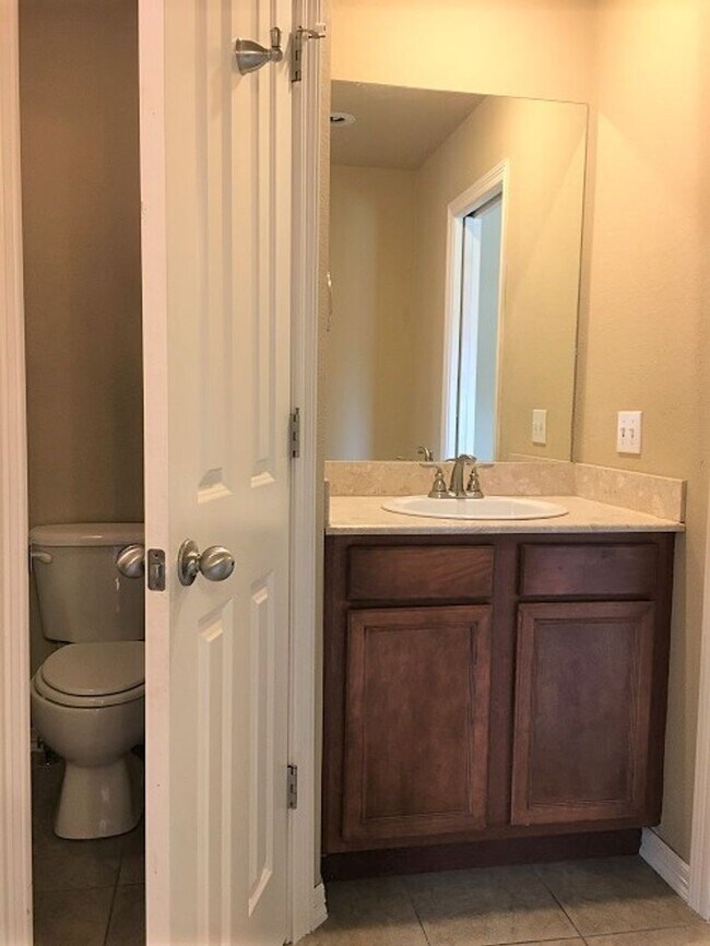 Building Photo - BEAUTIFUL HOME IN GREAT LOCATION!