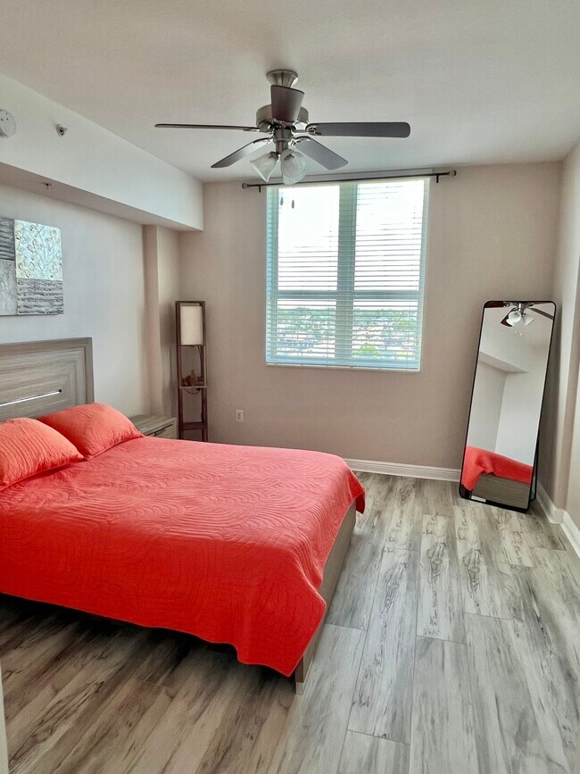 Building Photo - 350 N Federal Hwy