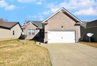 Building Photo - Pet Friendly Three Bedroom!