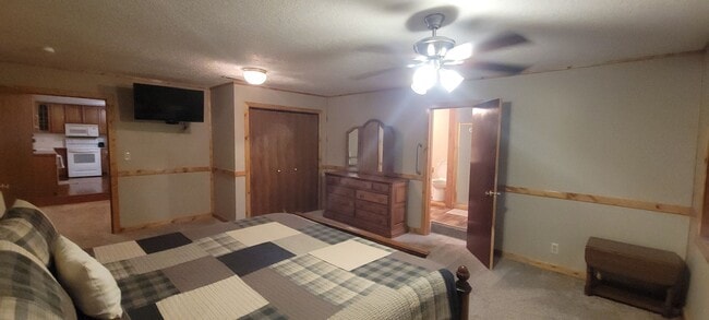 Building Photo - Short Term Lease, Fully furnished all utilities included