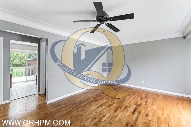 Building Photo - Available Now in Fenton!!!