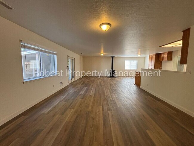 Building Photo - 509 Westview Ave