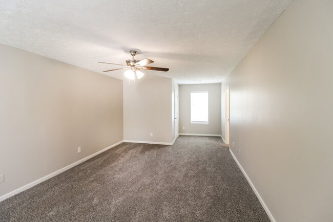 Building Photo - 6583 Carriage Ln