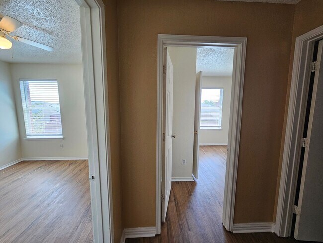 Building Photo - Incredible home available in Reserve At Hi...