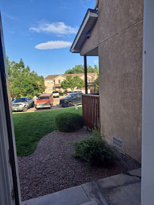 Primary Photo - ALL PROSPECTIVE TENANTS MUST SUBMIT A $58 ...