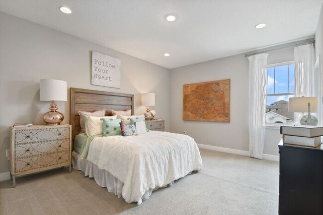 Building Photo - "Unfurnished" Luxurious 5/3.5 Stunning Hom...