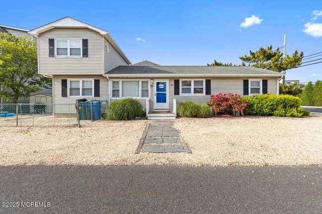 Primary Photo - 100 3rd Ave
