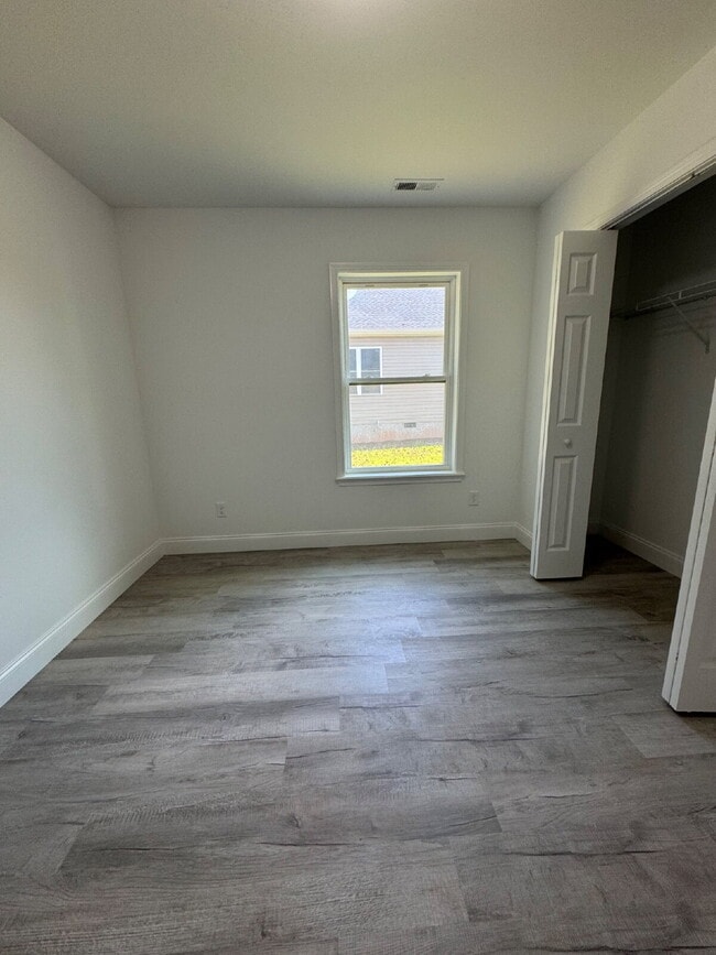 Building Photo - "Charming 3-Bedroom Retreat in Mars Hill: Cozy Comfort with 2 Full Baths!"