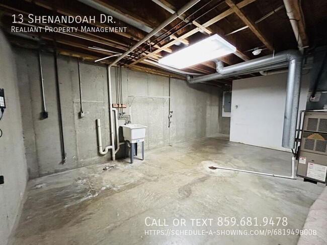Building Photo - 13 Shenandoah Dr