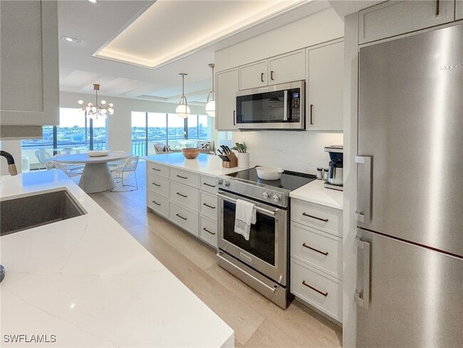 Building Photo - 3430 Gulf Shore Blvd N