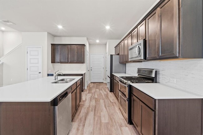 Building Photo - 7907 Mellencamp Dr
