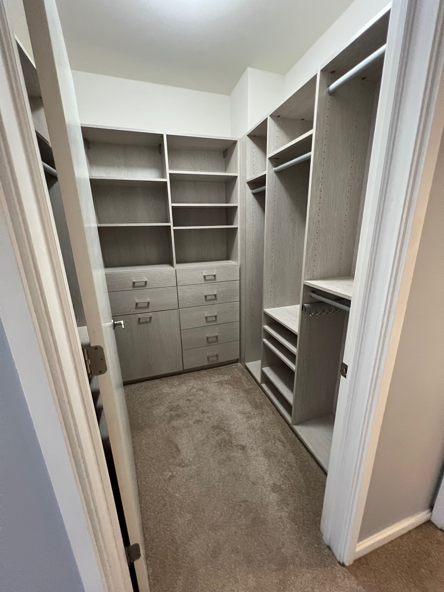 empty closet - 160 E Illinois St