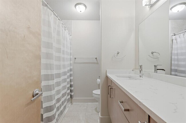 Building Photo - 1101 Grove Blvd