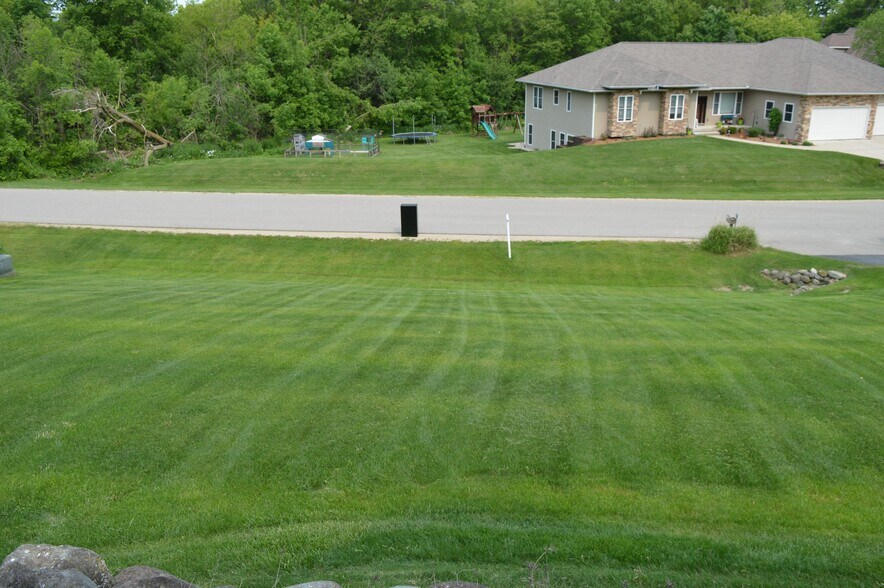 Building Photo - 4734 Bergamot Way