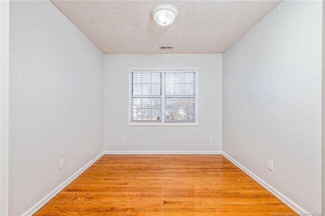 Building Photo - 3320 Benson Pl