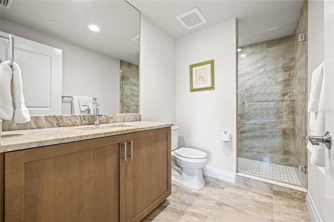 Building Photo - 795 Collany Rd