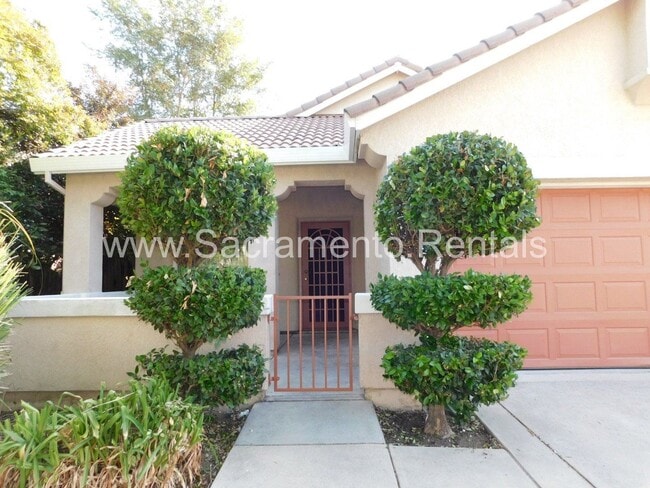 Building Photo - 4 br, 2 bath House - 4000 Saintsbury Drive