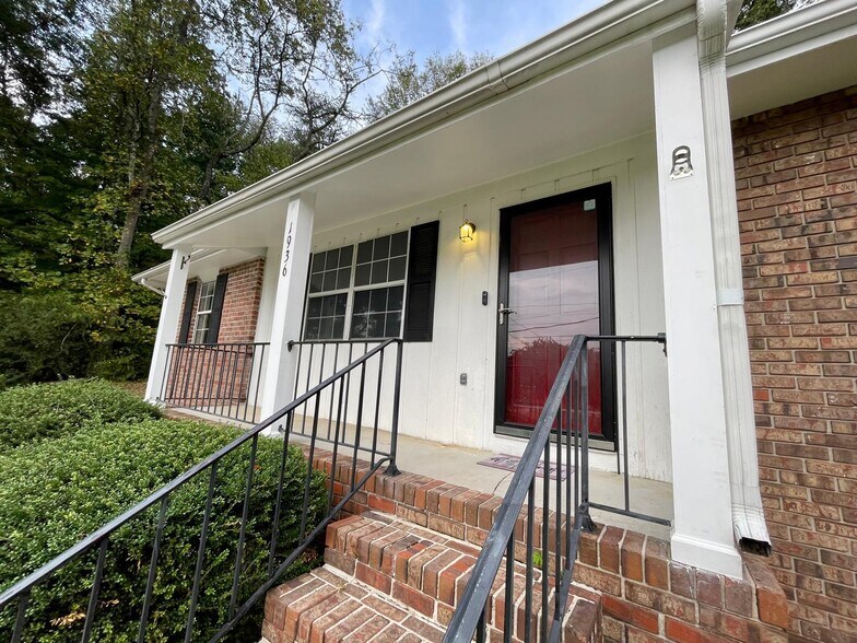 Building Photo - 1936 Ashmore Ave
