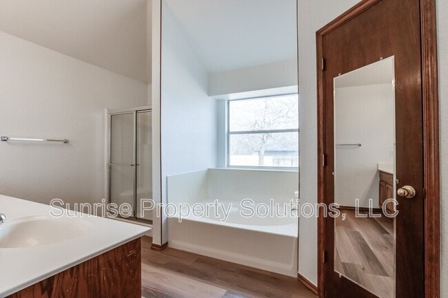 Building Photo - 509 Gyrfalcon Dr