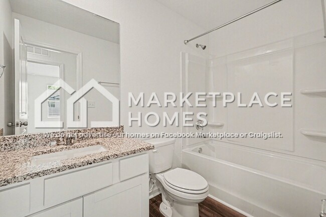 Building Photo - 11910 Sylvia St