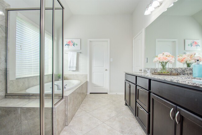 Building Photo - 13520 Mason Canyon Ln