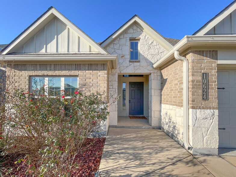 Building Photo - 10624 Langham Dr