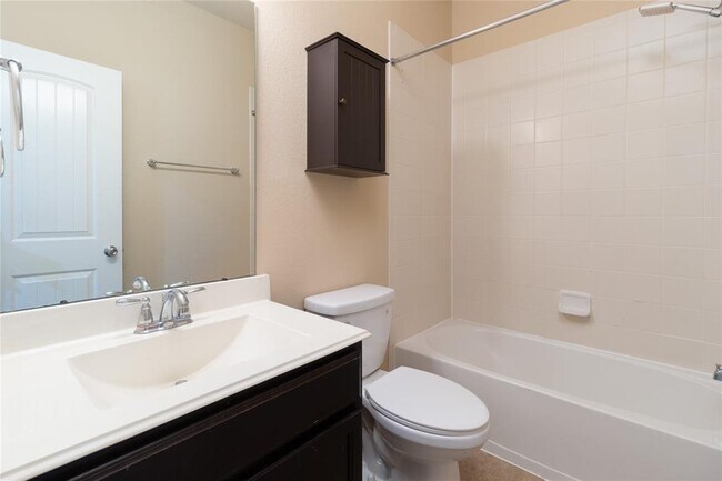 Building Photo - 21527 Cotton Valley Ln