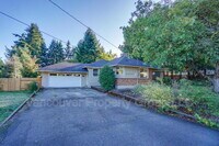 Building Photo - 8709 NE 63rd St